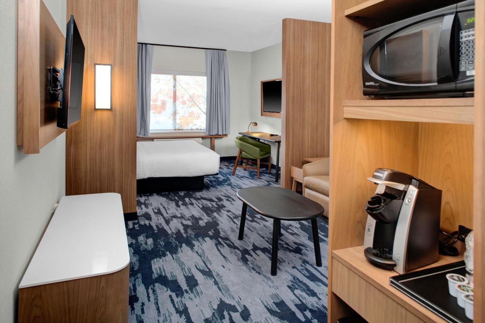 Fairfield Inn & Suites By Marriott Roanoke Сейлем Экстерьер фото